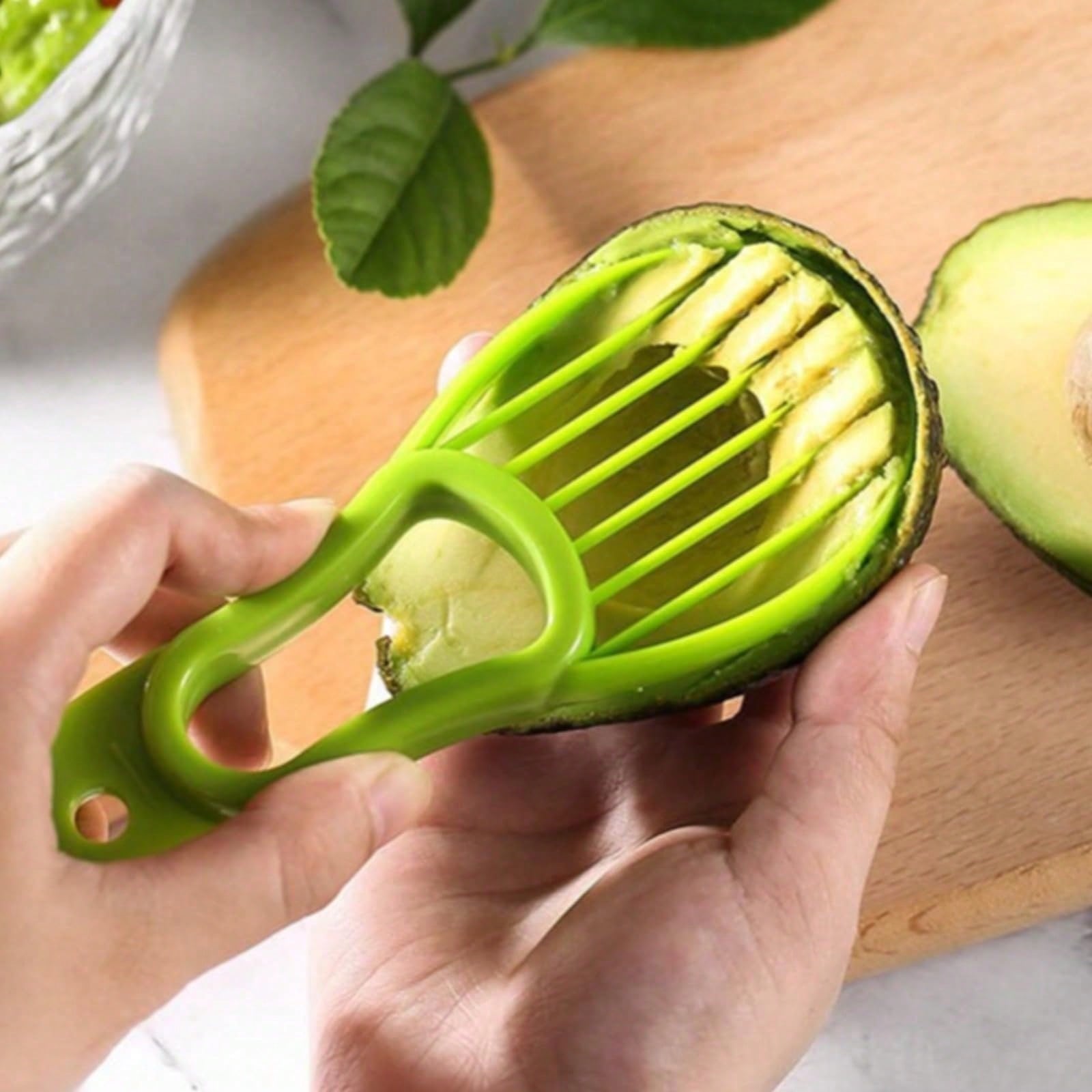 Avocado Slicer Tool - プロのグアカモレメーカー、アボカドスライサー、美しい緑色の頑丈なフルーツツール、パーティーの準備用、グアカモレマッシャーとアボカドピッター、モダンなキッチンアクセサリー