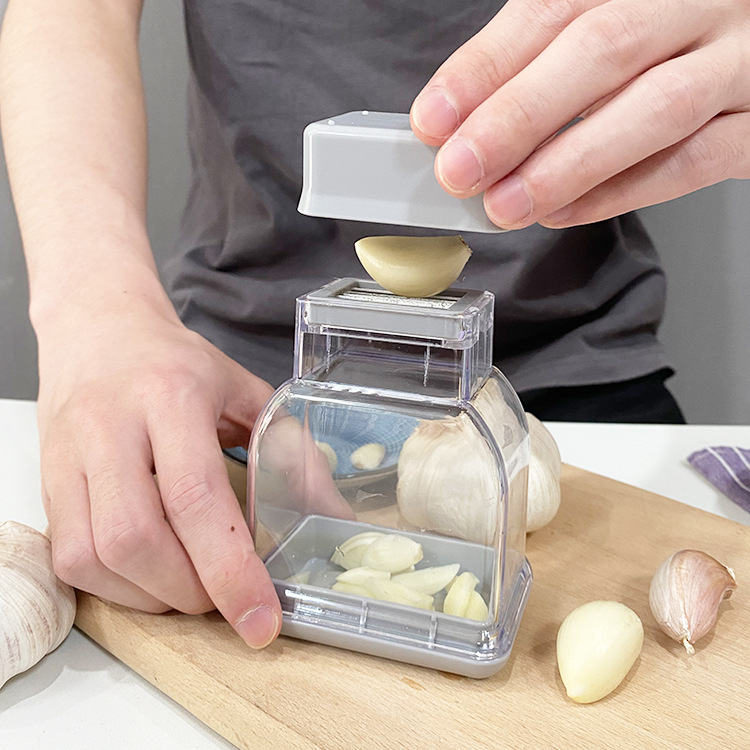 Kitchen Gadgets For Cooking - 手動式ガーリックグラインダー・カッター・調理ツール・ガーリックピーラー・キッチンアクセサリー・キッチンガジェット・アクセサリー